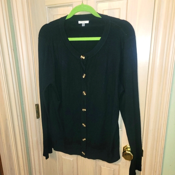 Essentials Sweaters - Misses sz XL Essentials by Milano Black button up Cardigan Sweater